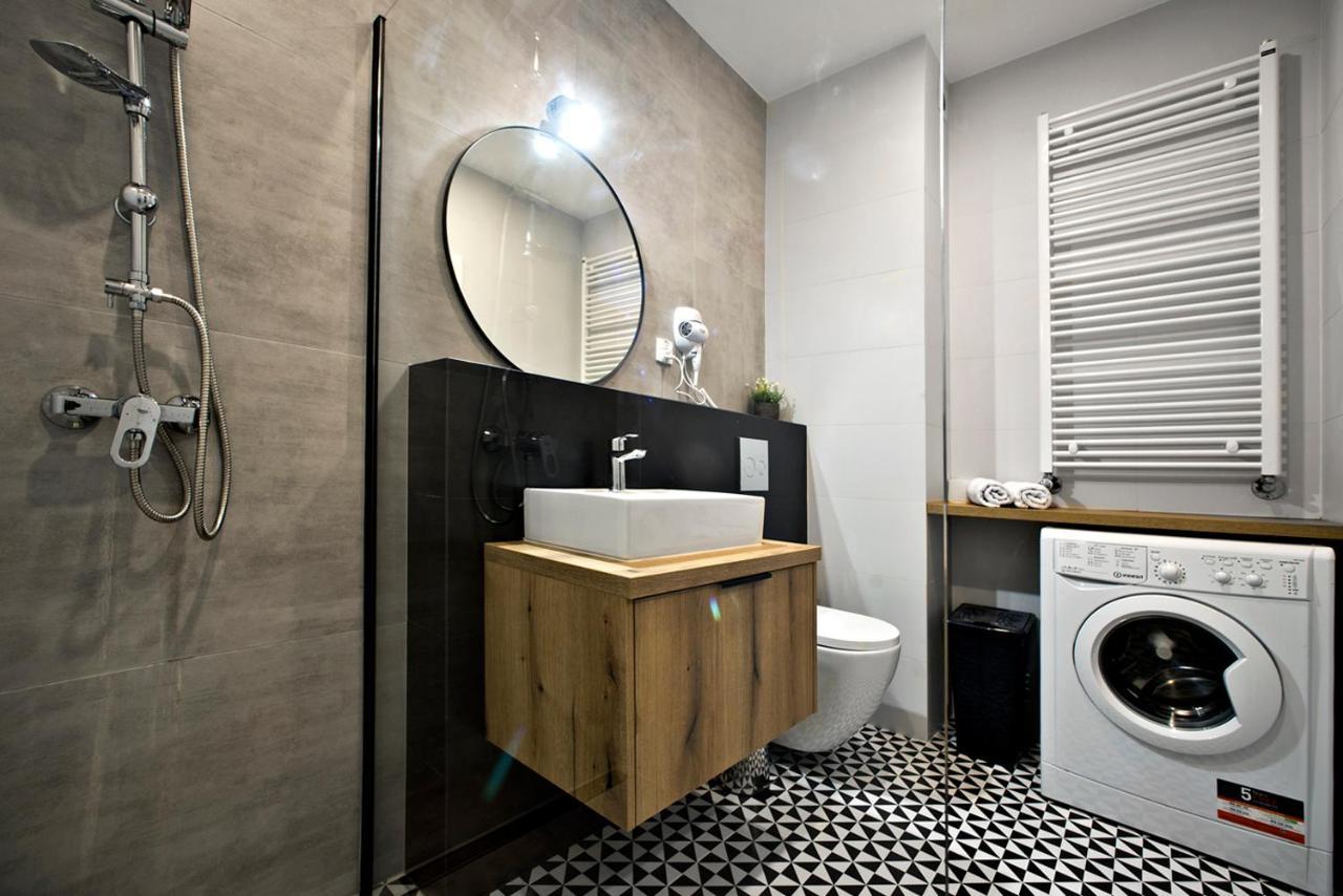 Komputerowa Serviced Apartments By P&O ワルシャワ エクステリア 写真